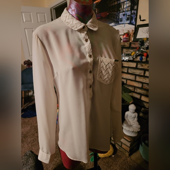 Volcom Creme Lace Long Sleeve Collared Blouse - Picture 2 of 7